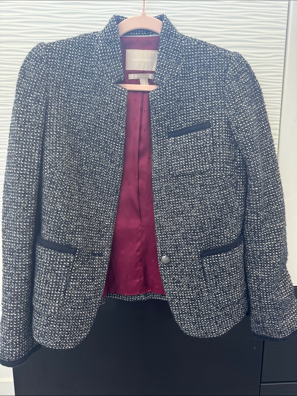 Navy & White Tweed Blazer Jacket with Wine Satin Lining Banana Republic Size 2